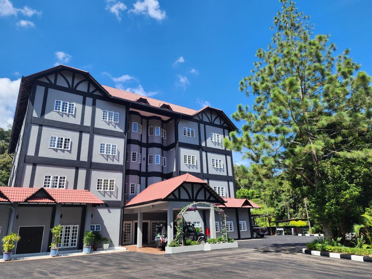 Fathers Guesthouse Age 7 Years Old And Above Only Тана Рата Екстериор снимка