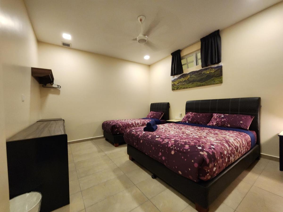 Fathers Guesthouse Age 7 Years Old And Above Only Тана Рата Екстериор снимка