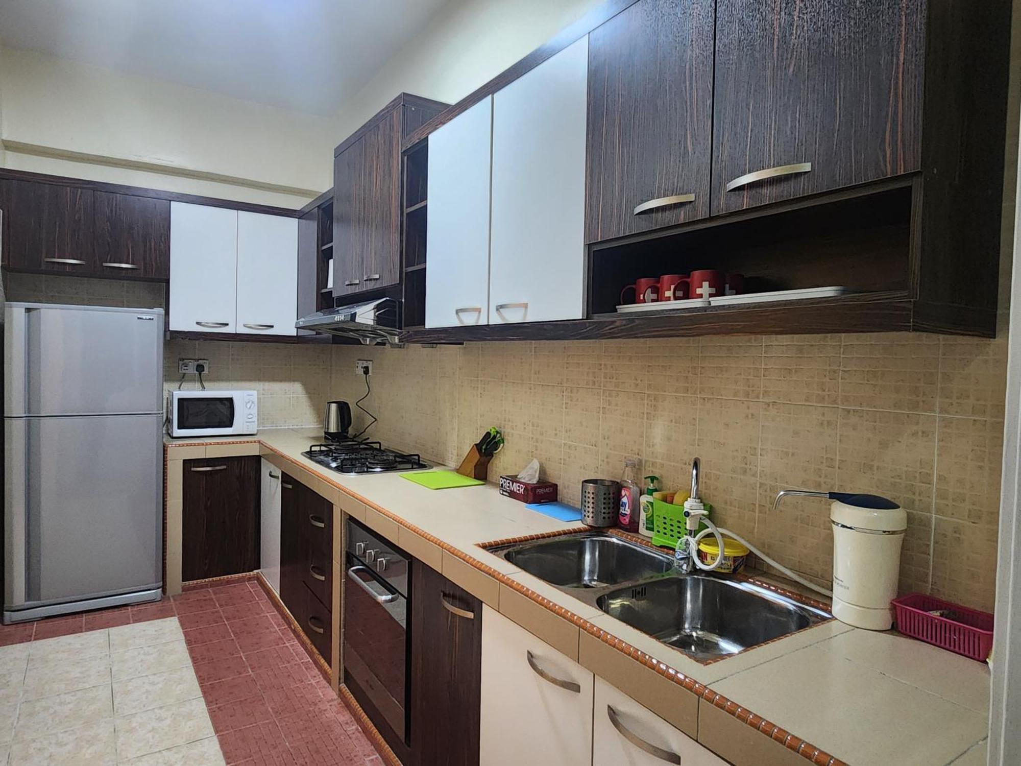 Fathers Guesthouse Age 7 Years Old And Above Only Тана Рата Екстериор снимка